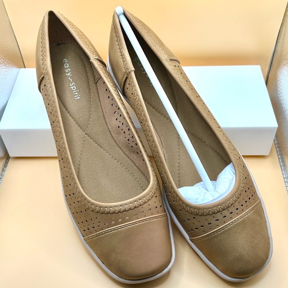 Easy Spirit Slip On Shoes